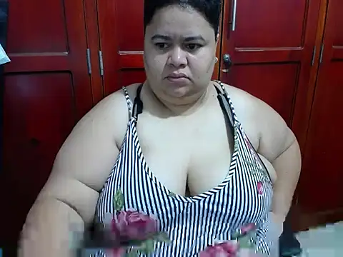 Snapshot of hotlesby4uxxx chatting on June 2026 01:53:02 PM hotlesby4uxxx online show from June 2026 01:53:02 PM