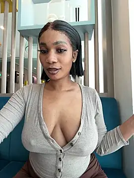 Snapshot of __Nessa__ chatting on May 2026 11:40:01 AM Nessa online show from May 2026 11:40:01 AM