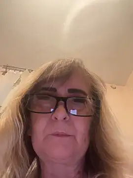 Irina2909xh online show from September 2025 10:09:02 PM