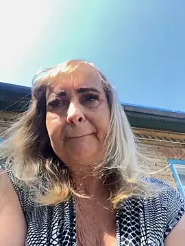 Irina2909xh online show from September 2025 10:36:01 AM