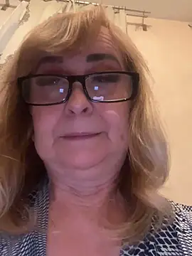 Irina2909xh online show from October 2025 08:43:01 PM