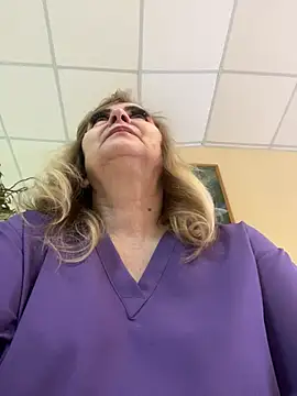 Irina2909xh online show from January 2026 09:01:02 AM