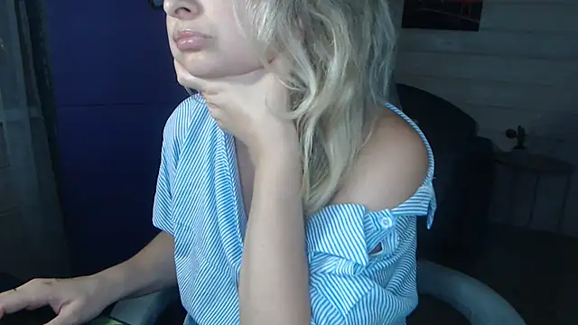RubiLakros online show from August 2026 09:39:02 PM