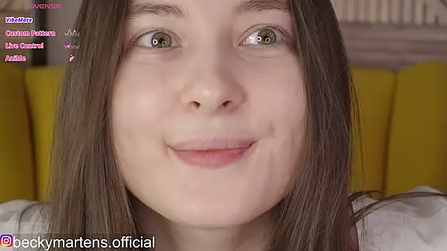 Snapshot of BeckyMartens chatting on February 2026 04:02:01 AM BeckyMartens online show from February 2026 04:02:01 AM