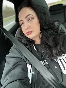 Snapshot of itsCassie chatting on January 2025 02:19:01 PM itsCassie online show from January 2025 02:19:01 PM