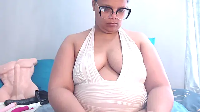 Lustfuleyez online show from November 2025 07:43:01 AM