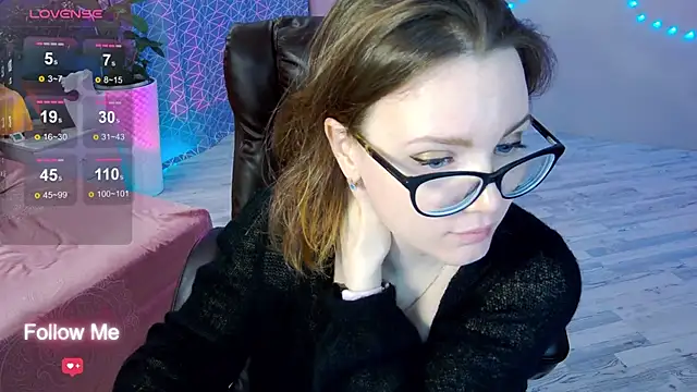 AngelaWhiti online show from February 2025 06:35:01 PM