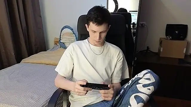 arlekincrop online show from March 2026 09:41:02 PM