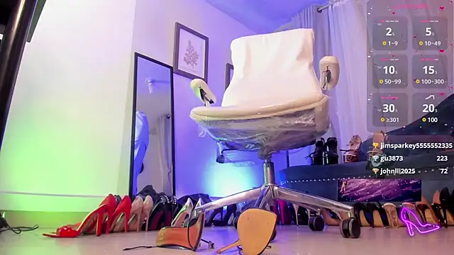 Ashley leon  online show from December 2024 05:20:02 PM