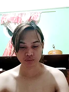 QueenSoreal online show from November 2025 03:30:02 PM