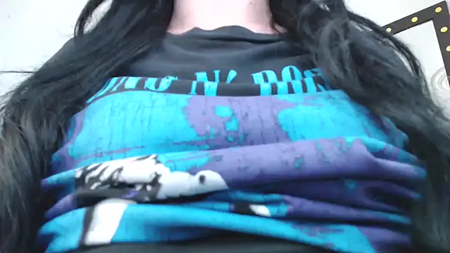 Evelyn Sheeran online show from September 2025 02:12:02 AM