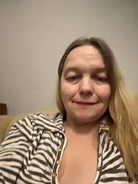 Susanel online show from January 2025 04:37:02 PM