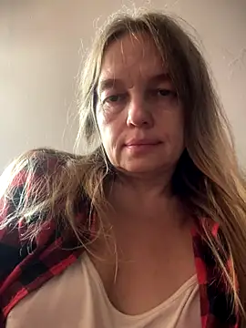 Susanel online show from September 2025 10:48:02 AM