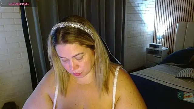 bella savati online show from February 2026 12:40:02 AM