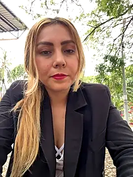 Brittanyrosexx online show from October 2025 01:18:01 PM