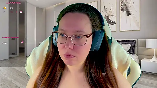 Victoria Romans online show from October 2025 08:13:01 AM