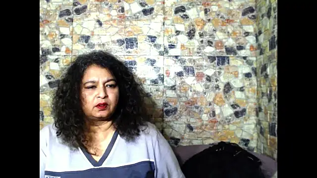 indianstar75 online show from December 2025 06:17:01 PM