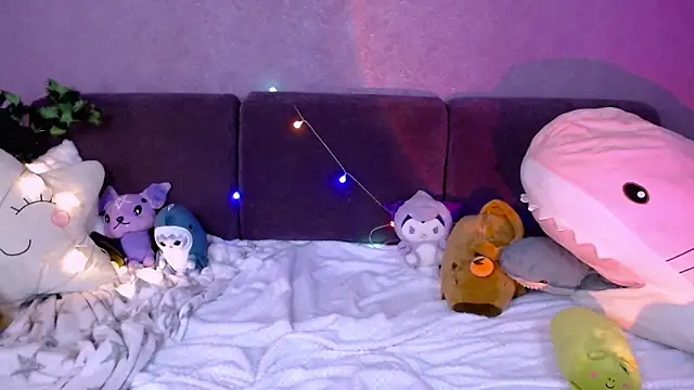 Unicorntears   online show from January 2025 04:54:02 AM