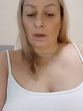 Liana MilfHot online show from September 2025 01:38:02 AM