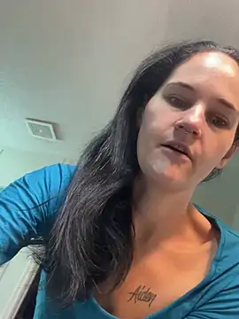 lolabunny9 online show from January 2025 02:56:02 PM