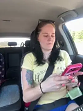 lolabunny9 online show from April 2026 05:05:02 PM