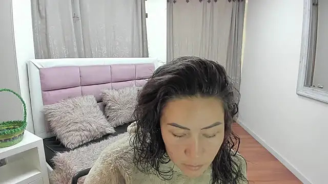 Snapshot of gaby_trent chatting on June 2026 03:53:01 PM gaby trent online show from June 2026 03:53:01 PM