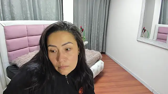 Snapshot of gaby_trent chatting on July 2026 10:09:01 AM gaby trent online show from July 2026 10:09:01 AM