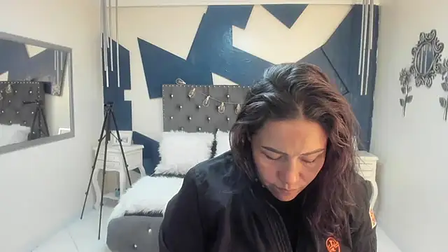 Snapshot of gaby_trent chatting on July 2026 04:06:01 PM gaby trent online show from July 2026 04:06:01 PM
