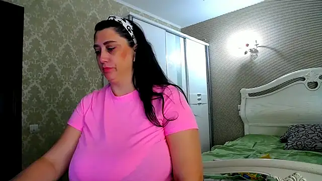 Evelyn Shy online show from November 2025 07:29:01 AM