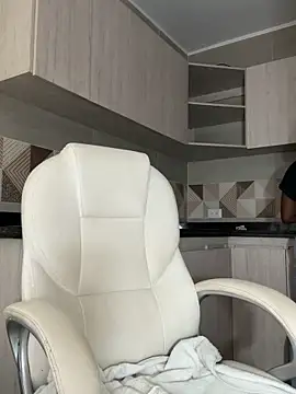 cristaaalclocks1 online show from March 2025 07:49:01 PM