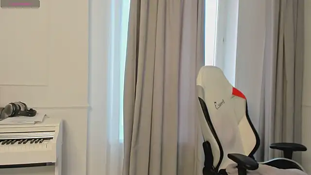 Veola new online show from December 2024 05:20:02 AM