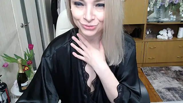 Mika Passion online show from March 2025 06:57:02 AM