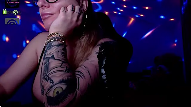 SonyaDevon online show from December 2024 08:00:02 AM