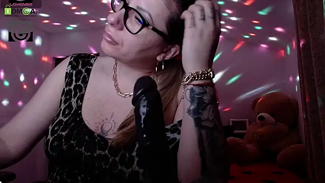 SonyaDevon online show from January 2025 04:12:01 AM