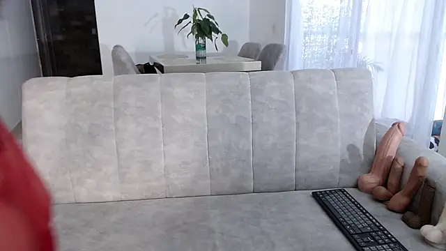 Pamela roberts online show from September 2025 11:32:01 AM