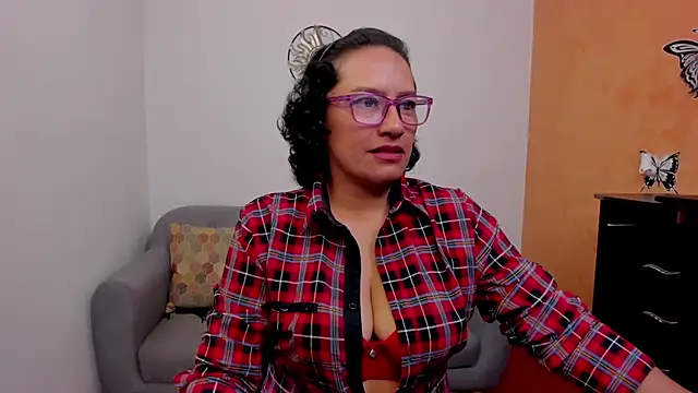 Snapshot of scarlet_wet chatting on July 2026 10:56:01 PM scarlet wet online show from July 2026 10:56:01 PM