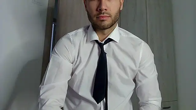 Snapshot of Justynn1 chatting on December 2024 07:31:01 AM Justynn1 online show from December 2024 07:31:01 AM