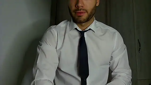 Snapshot of Justynn1 chatting on April 2026 11:44:01 PM Justynn1 online show from April 2026 11:44:01 PM