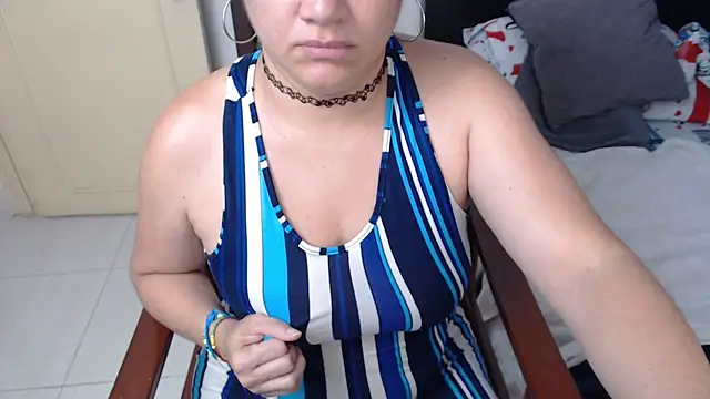 Snapshot of GlendaStarx chatting on February 2026 08:16:02 PM GlendaStarx online show from February 2026 08:16:02 PM