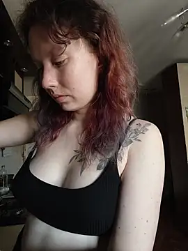 Snapshot of Frost_foxy chatting on May 2026 03:56:01 AM Frost foxy online show from May 2026 03:56:01 AM