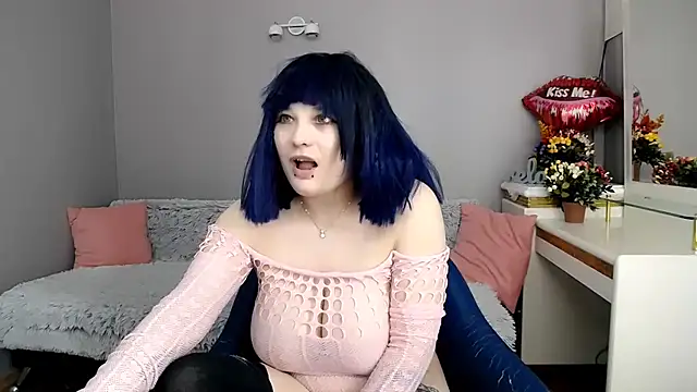 Estheri online show from February 2026 07:57:02 AM