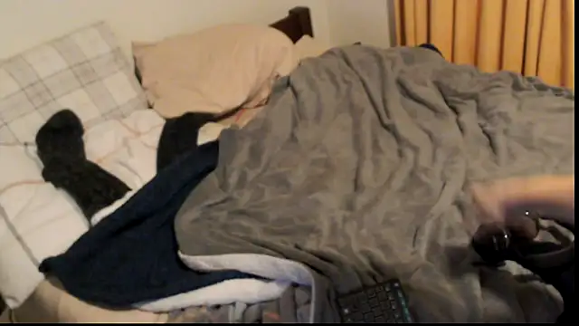 EnglishCute online show from October 2025 12:44:02 PM