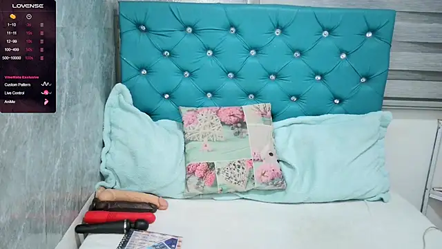 MAARYMOON online show from December 2024 11:12:01 AM