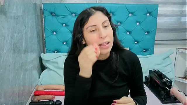 MAARYMOON online show from March 2025 12:04:02 PM