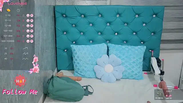 MAARYMOON online show from April 2026 10:41:01 AM