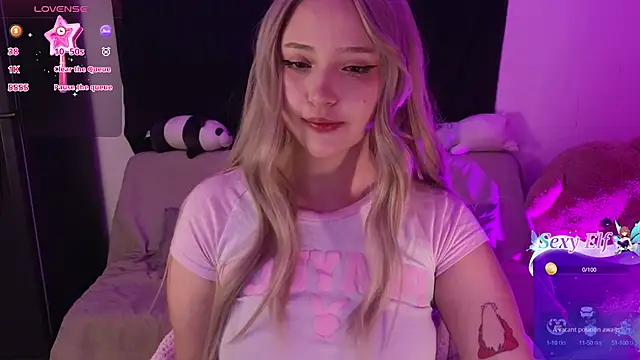 KuroChan420 online show from March 2025 02:48:01 AM