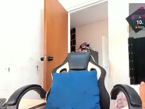 ebonnylatinx online show from December 2024 09:04:02 PM