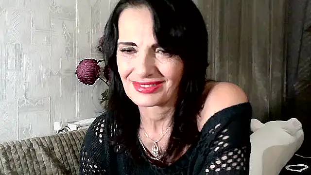 Snapshot of DreamMarianna chatting on November 2025 10:03:02 PM DreamMarianna online show from November 2025 10:03:02 PM