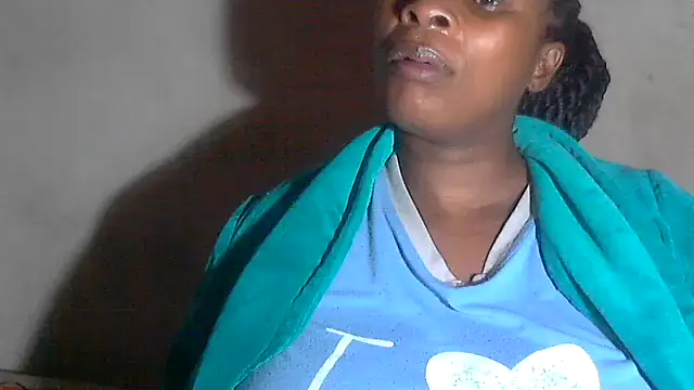 Choco-Coco10 online show from November 2025 04:40:01 AM