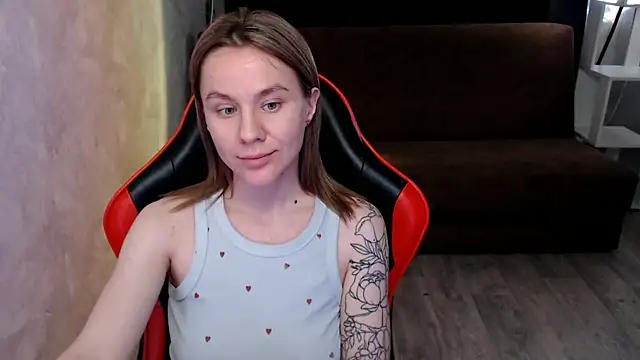 Mila Jon online show from November 2025 05:04:01 PM